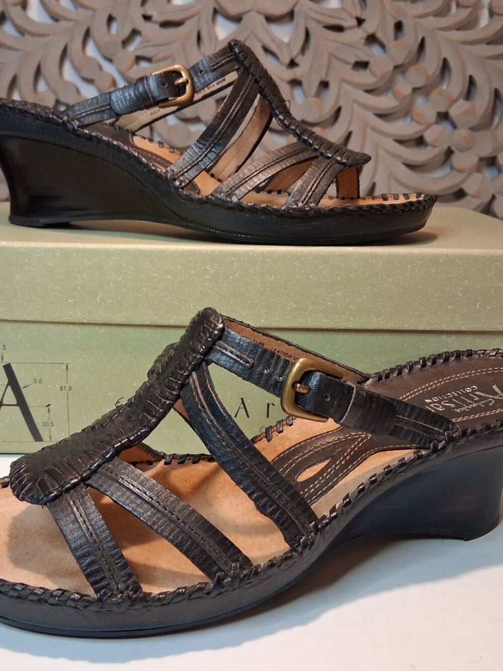 New in Box Clarks Artisan Black Leather Wispy Wedge Heel Sandal size 8 Whipstich